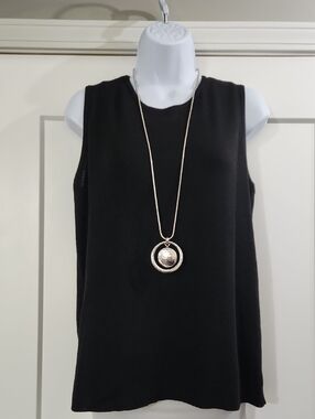 Womens Sleeveless Top Knit